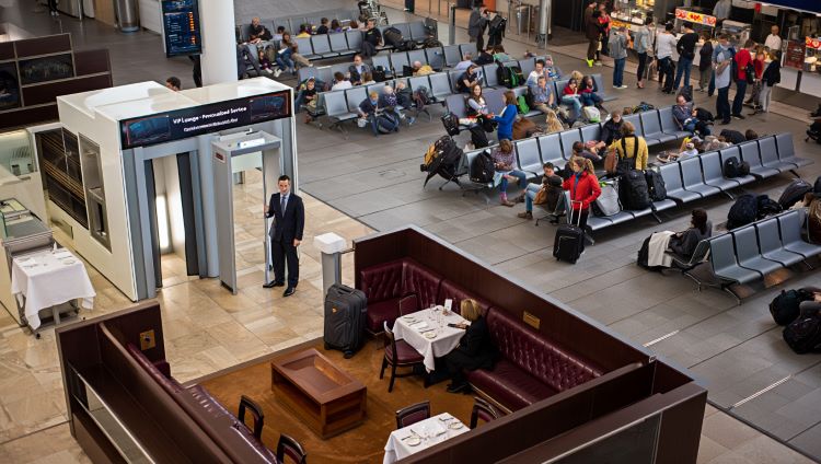 الفروق بين محطة المطار الرئيسية ومنطقة البوابات